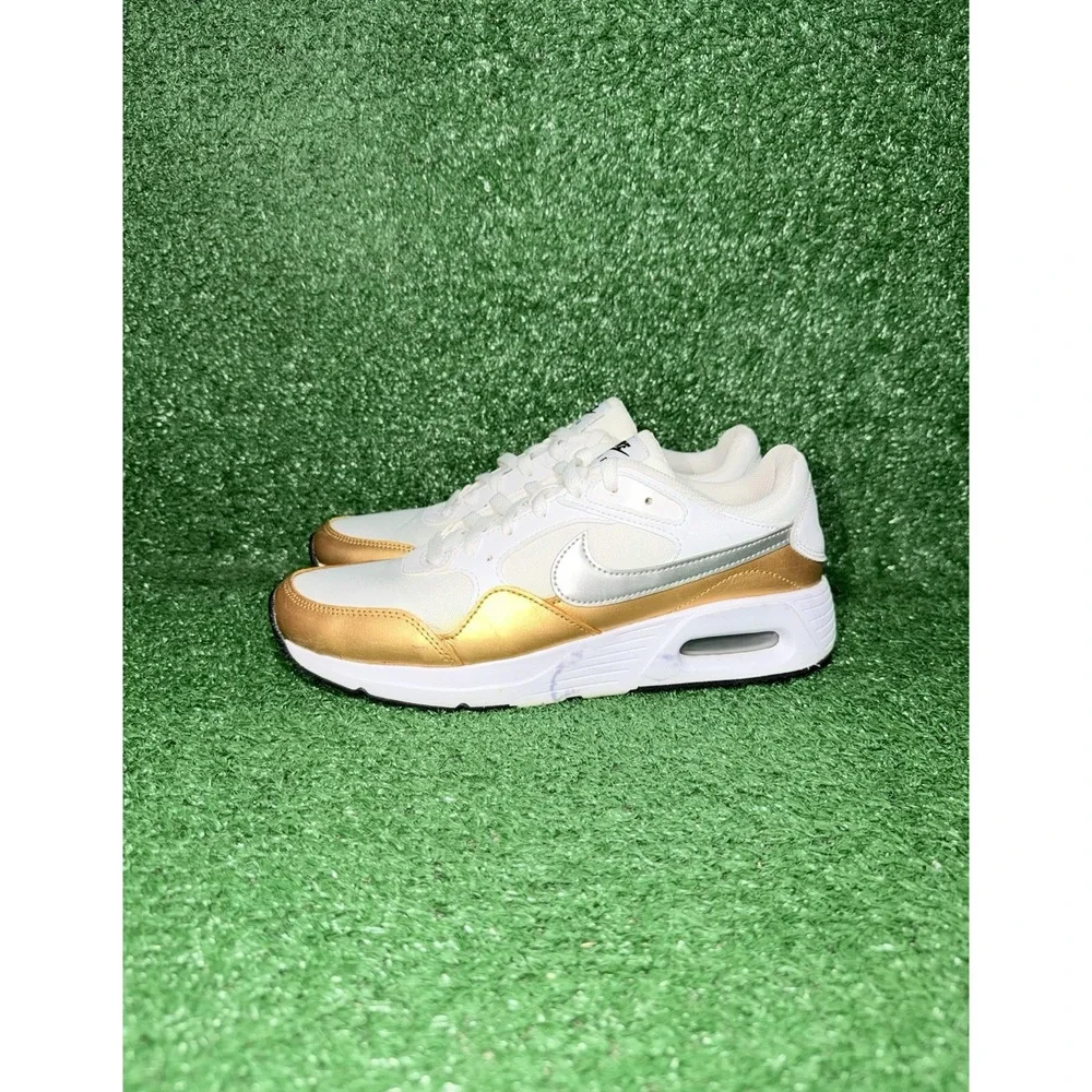 Nike Air Max SC SE Womens Size 9 White Gold Athletic Running Shoes Sneakers